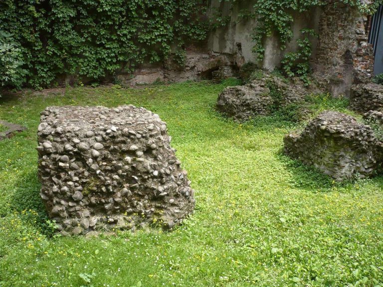 Roman Circus of Milan: An Imperial Chariot-Racing Arena