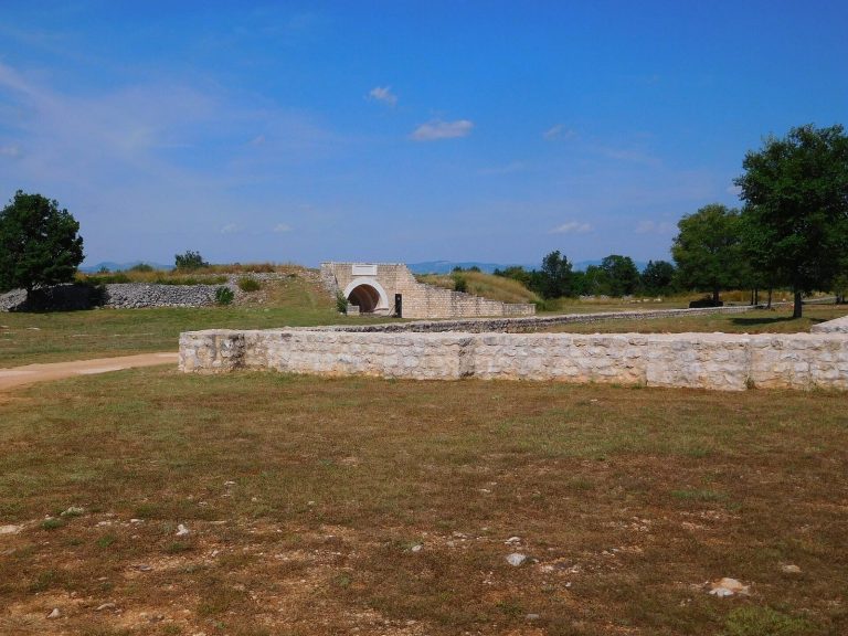 Burnum – principum: Roman Military Headquarters in Croatia