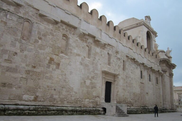 Temple of Athena, Syracuse: An Ancient Greek Sanctuary in Sicily