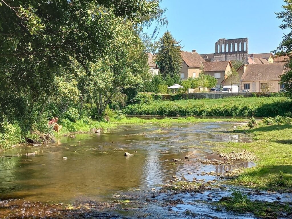 Porte d'Arroux: A Roman City Gate in Autun, France 7 Porte d'Arroux