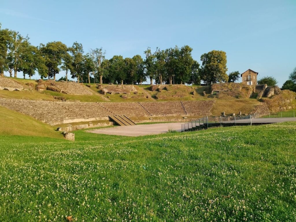 Porte d'Arroux: A Roman City Gate in Autun, France 10 Porte d'Arroux