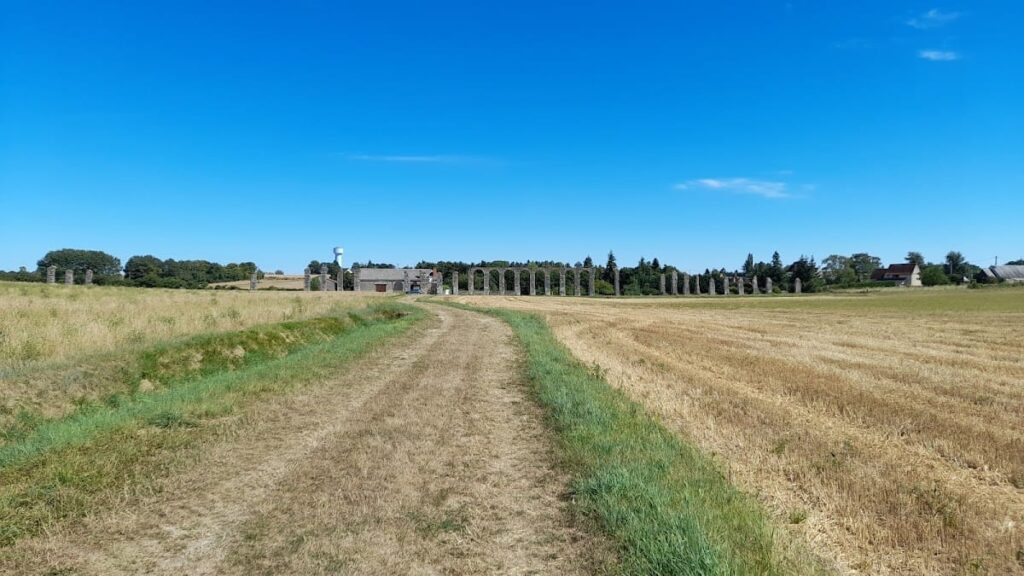 Gallo-Roman Aqueduct of Luynes: A Roman Bridge Aqueduct in France 2 Gallo-Roman aqueduct of Luynes