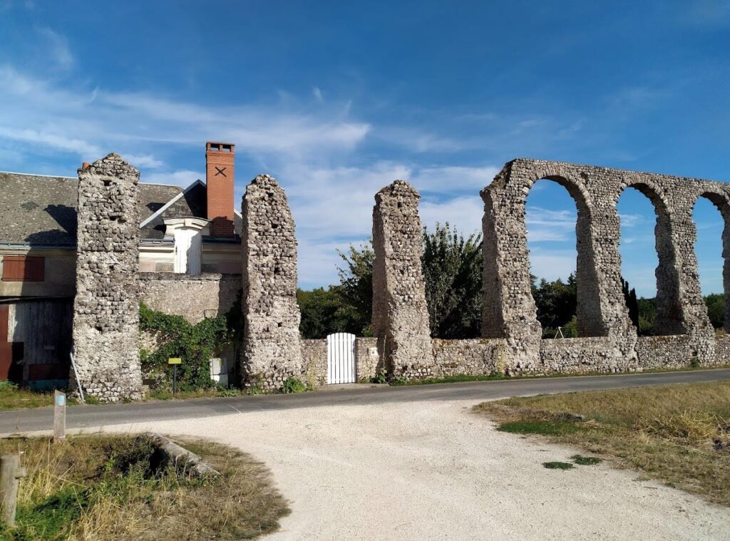 Gallo-Roman Aqueduct of Luynes: A Roman Bridge Aqueduct in France 4 Gallo-Roman aqueduct of Luynes