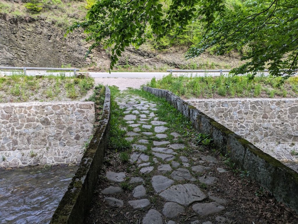Roman Bridge, Kumanica: A Historic Ottoman-Period Stone Bridge in Serbia 3 Roman Bridge, Kumanica
