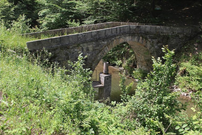 Roman Bridge, Kumanica: A Historic Ottoman-Period Stone Bridge in Serbia