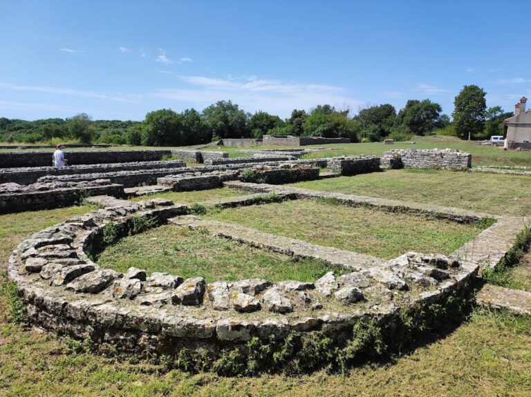 Nesactium: An Ancient Histrian and Roman Settlement in Croatia