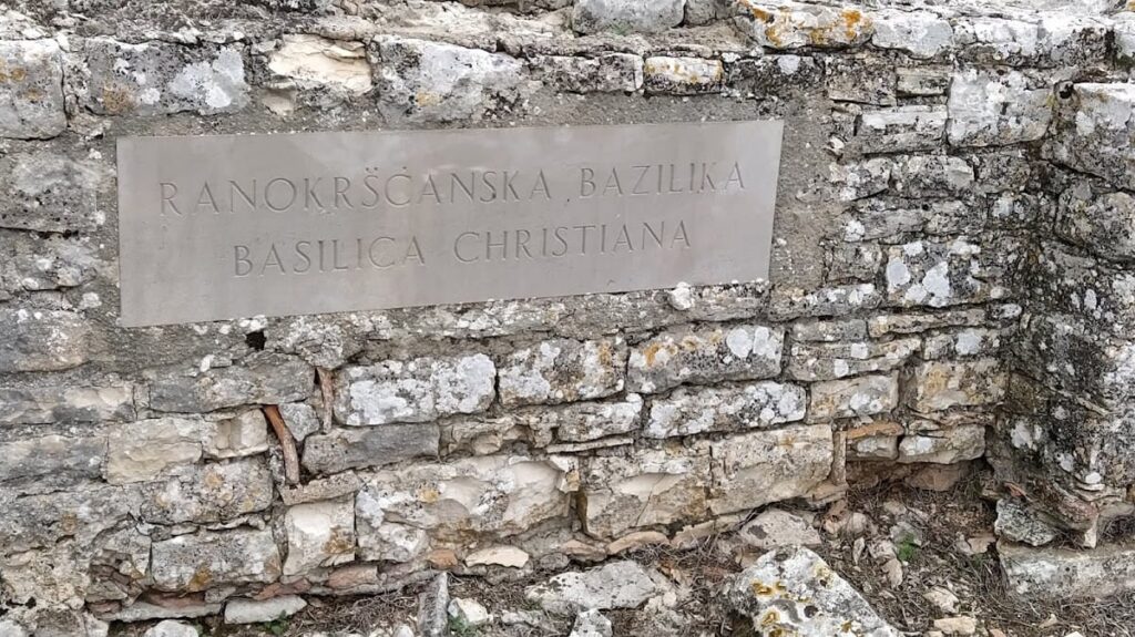Nesactium: The Histrian Capital and Roman Town in Croatia 4 Nesactium