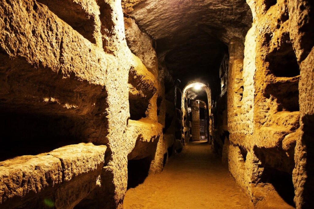 Catacombs of San Callisto: Rome's Early Christian Burial Site 6 Catacombs of San Callisto