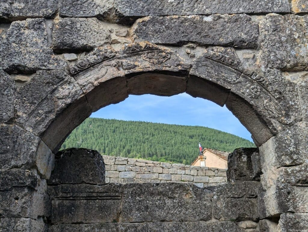 Mausoleum of Lanuéjols: A Roman Funerary Monument in Southern France 10 Mausoleum of Lanu