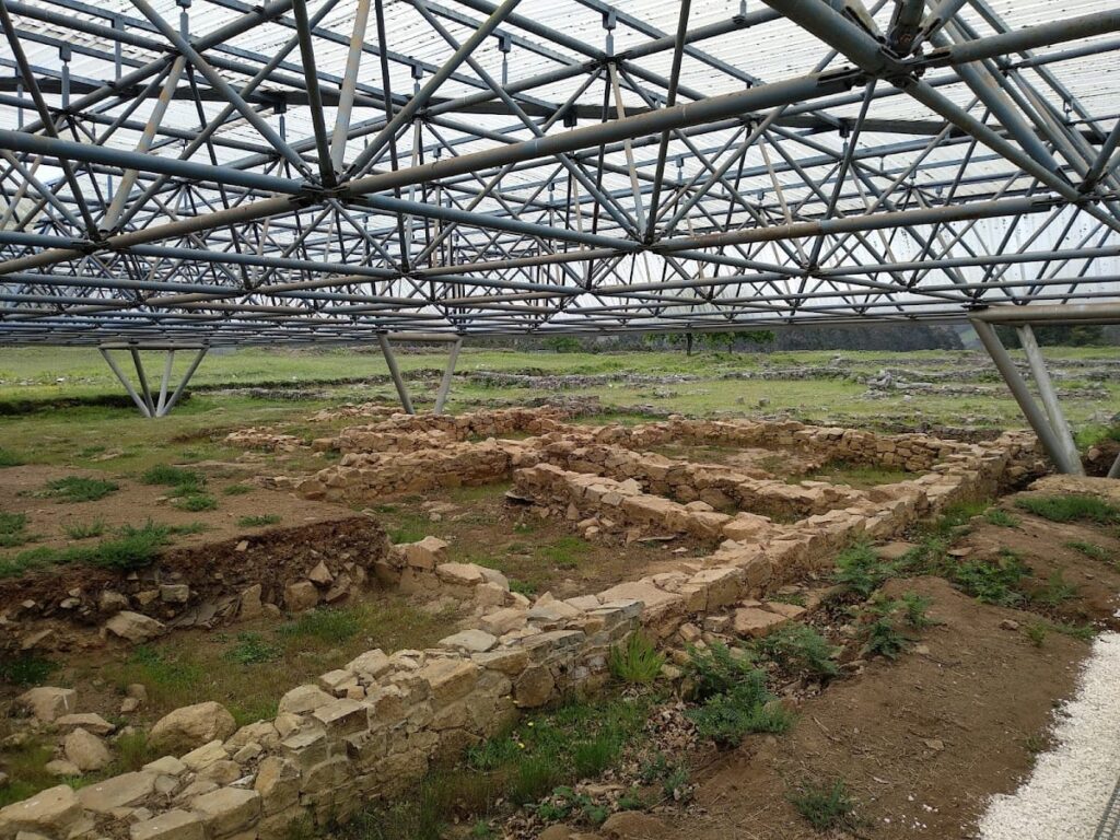 Roman Camp of Ciadella: A Roman Military Settlement in Spain 1 Roman camp of Ciadella