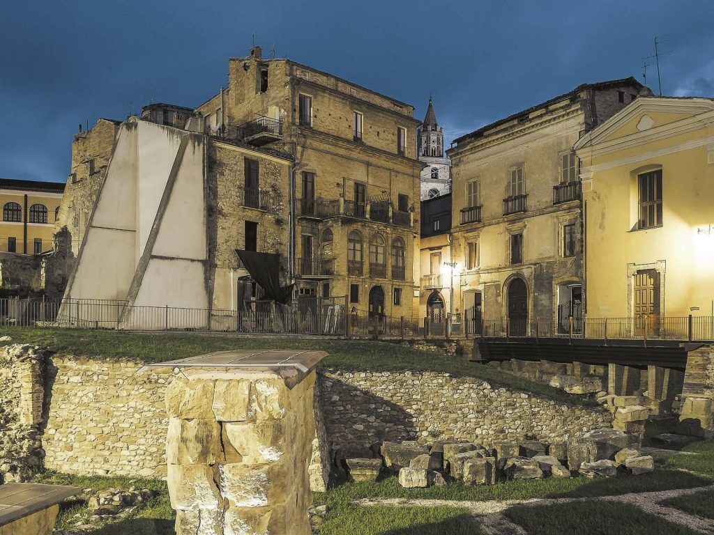 Roman Theatre of Teramo: An Augustan Performance Building in Italy 1 Roman Theatre of Teramo