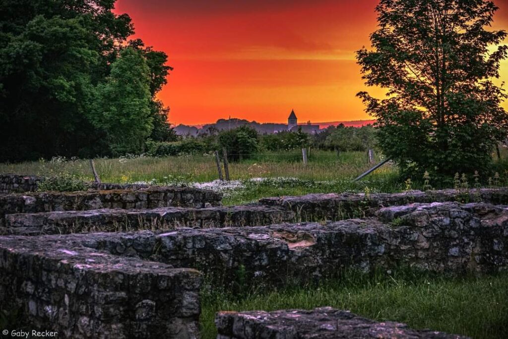 Varnenum: A Gallo-Roman Sanctuary Near Aachen 9 Varnenum Temple, Aachen