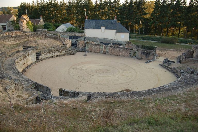 Drevant: A Gallo-Roman Settlement, Sanctuary, and Theatre in France