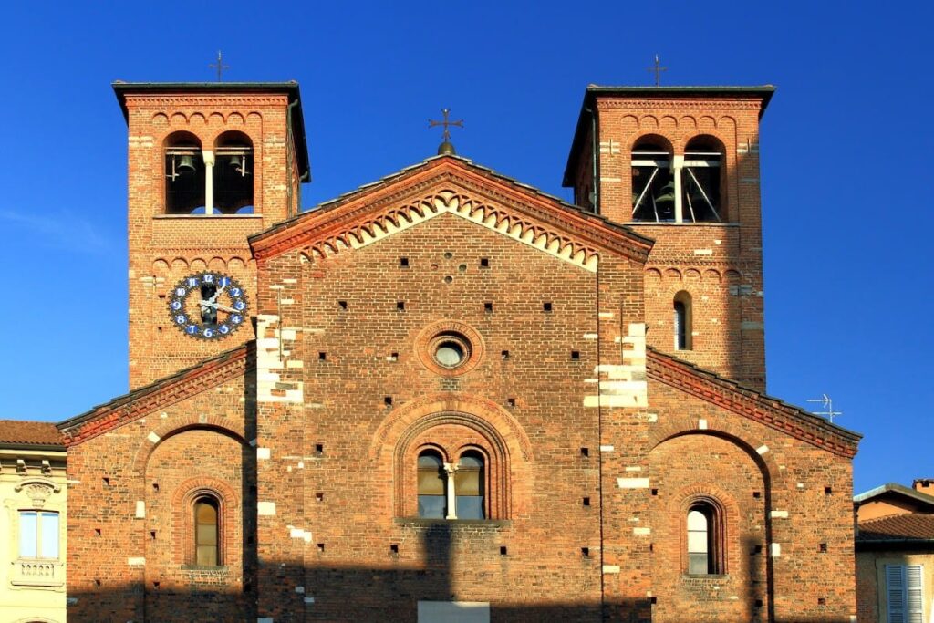 Chiesa di San Sepolcro, Milan: A Historic Church Reflecting Milan's Religious and Cultural Heritage 8 Chiesa di San Sepolcro