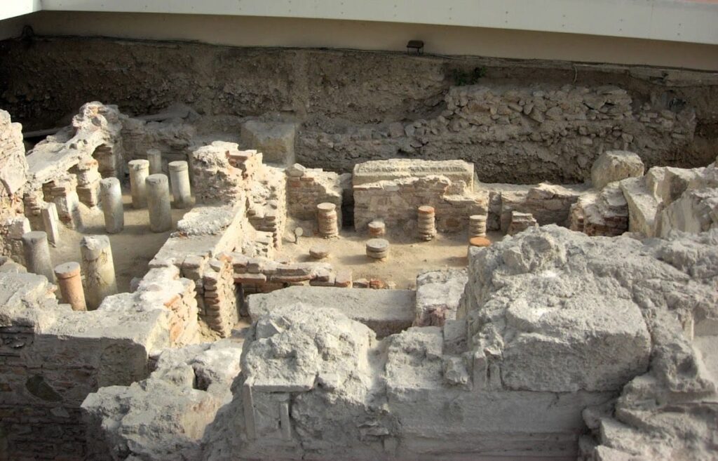 Zappeio Roman Baths: Ancient Roman Bathhouse in Athens, Greece 6 Zappeio Roman Baths