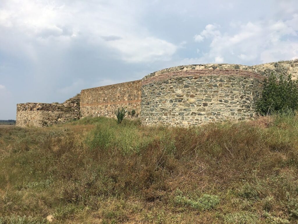 The Fortress of Dinogetia: A Roman and Byzantine Frontier Stronghold in Romania 3 The Fortress of Dinogetia