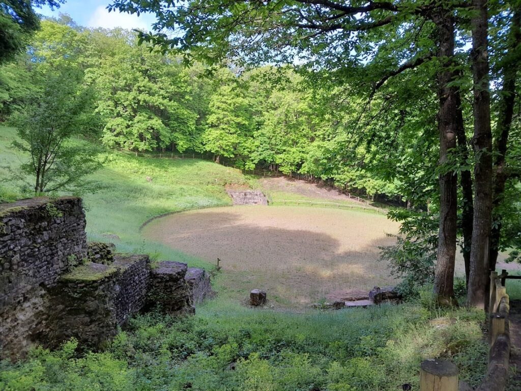 Gennes Amphitheatre: A Gallo-Roman Venue in Western France 8 Gennes amphitheatre