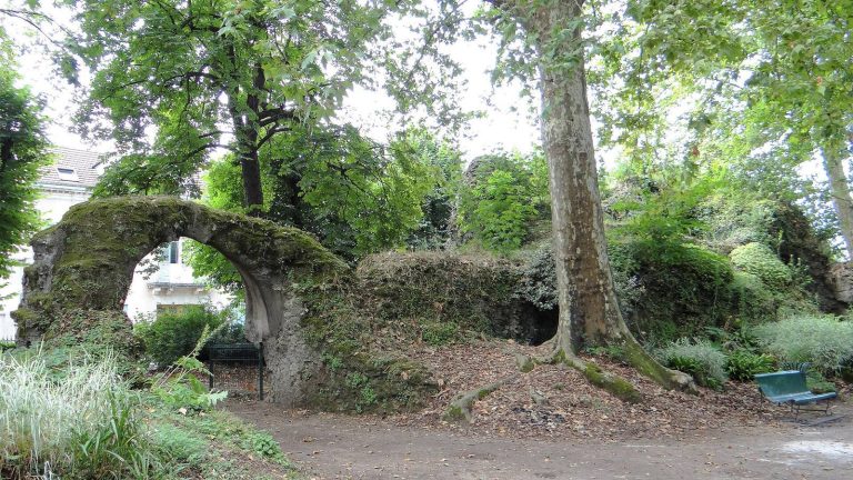Roman Amphitheater of Périgueux: A Gallo-Roman Arena in France