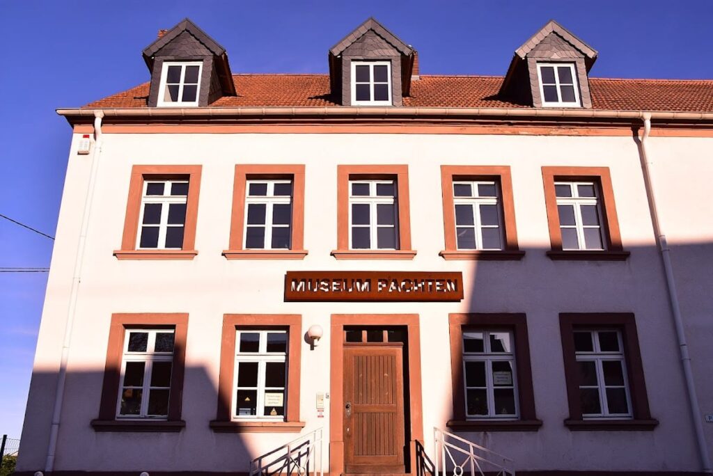 Museum Pachten: A Museum of Gallo-Roman History in Germany 1 Museum Pachten