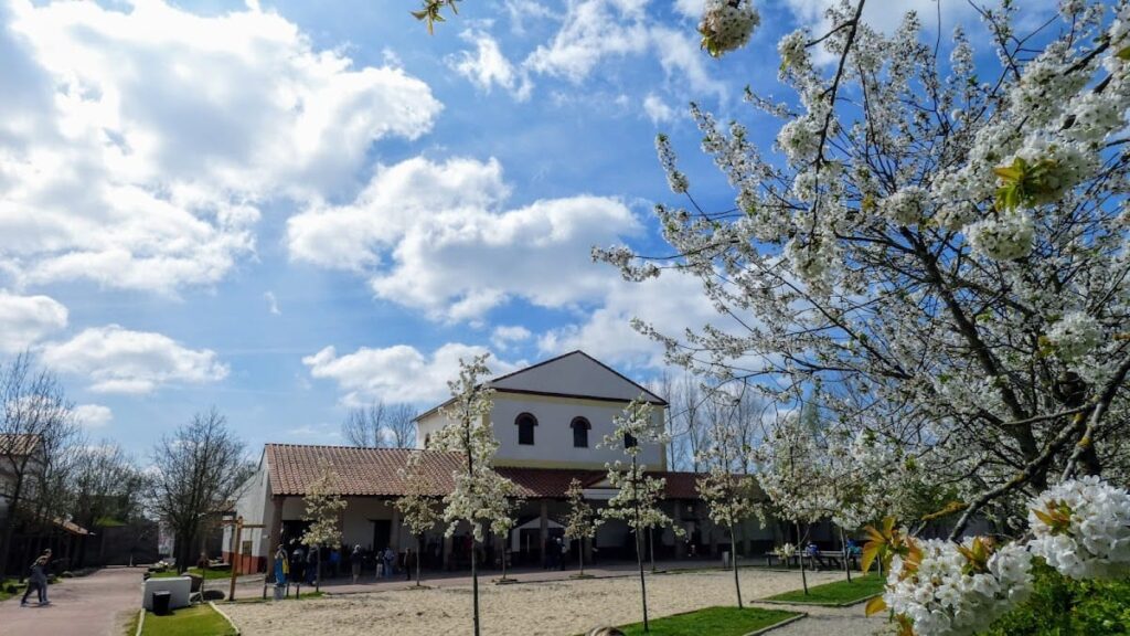 Archeon Museum Park: An Open-Air Museum of Dutch Prehistory, Rome, and the Middle Ages 5 Archeon Museum Park