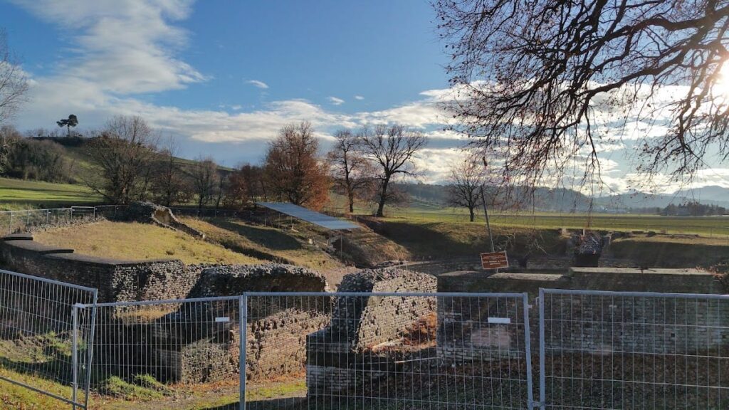 Suasa Amphitheatre: A Roman Entertainment Venue in Italy's Marche Region 8 Suasa amphitheatre