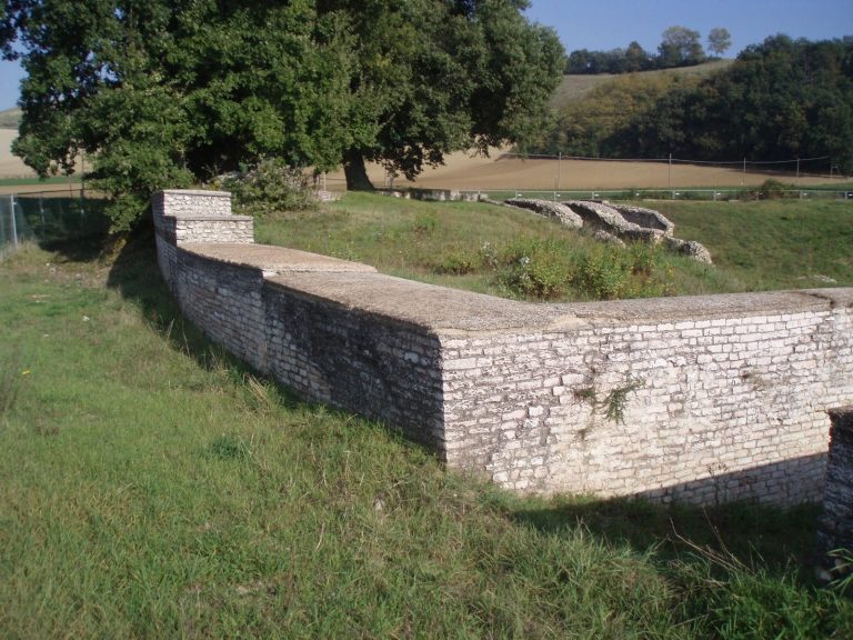 Suasa Amphitheatre: A Roman Arena in Italy