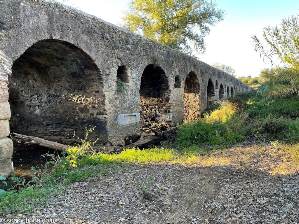 Roman bridge over Odivelas brook