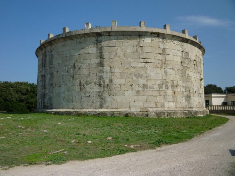 Mausoleum of Lucius Munatius Plancus: A Roman Funerary Monument in Gaeta