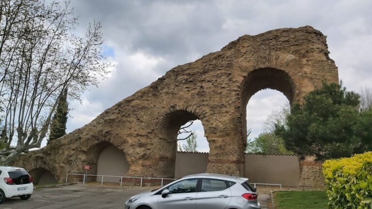 Brévenne Aqueduct: Roman Water Supply Infrastructure near Lyon