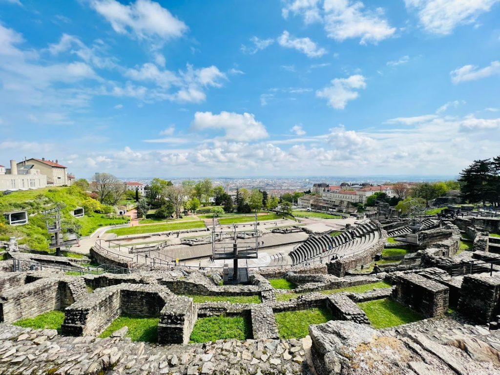 Gallo-Roman Theatre of Lyon: A Roman Performance Venue at Lugdunum 2 Gallo-Roman theatre of Lyon