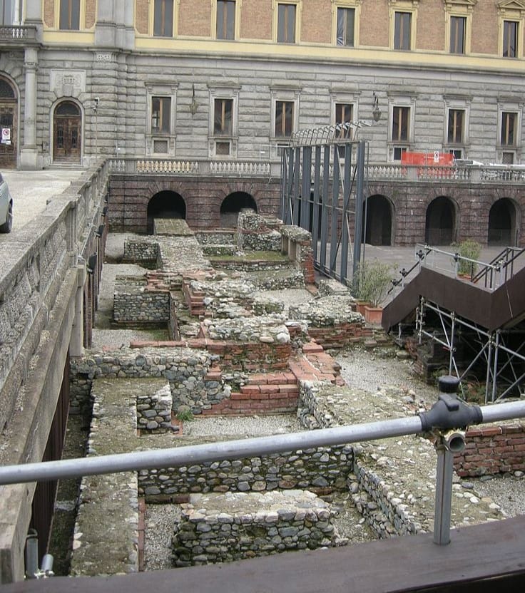 Roman Theatre of Turin: An Ancient Cultural Venue in Northern Italy 7 Torino Roman Theatre