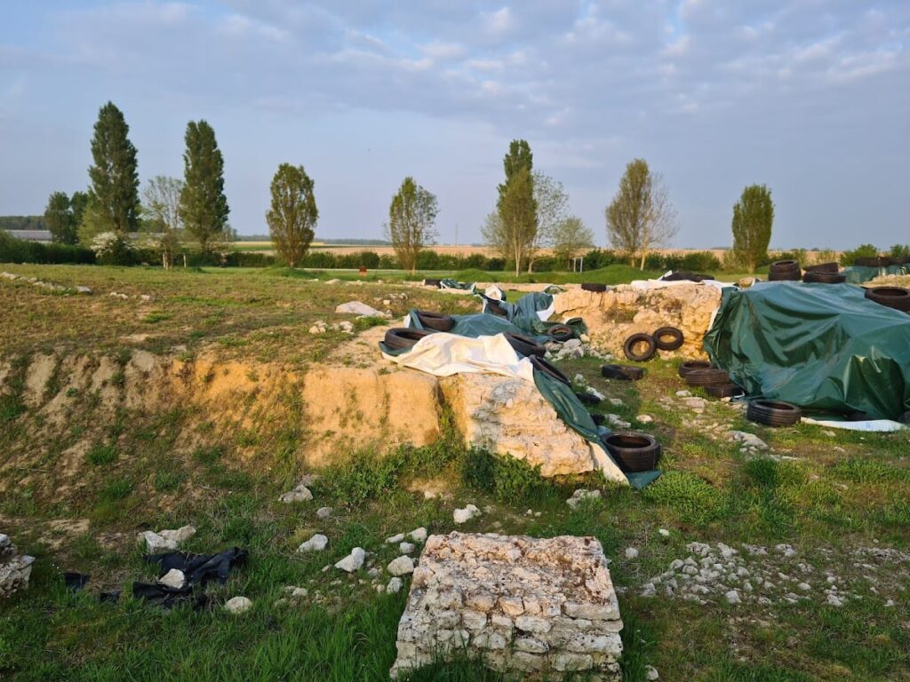 Gallo-Roman Theatre of Châteaubleau: An Ancient Cultural Site in Île-de-France 8 Gallo-Roman Theatre of Châteaubleau