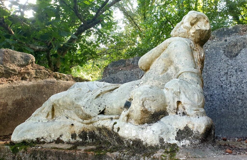 Mithraeum of Septeuil: A Roman Religious Site in Northern France 7 Mithraeum of Septeuil