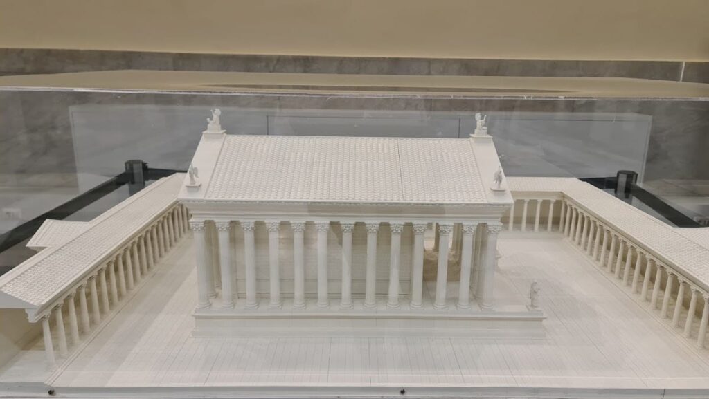 Temple of Hadrian, Rome: An Ancient Roman Monument in the Campus Martius 10 Hadrianeum in Rome