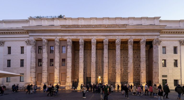 Hadrianeum in Rome: Temple of the Deified Emperor Hadrian