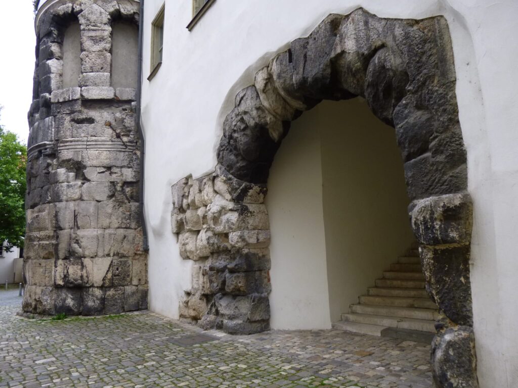 Porta Praetoria in Regensburg: A Roman Military Gateway 6 Porta Praetoria, Regensburg