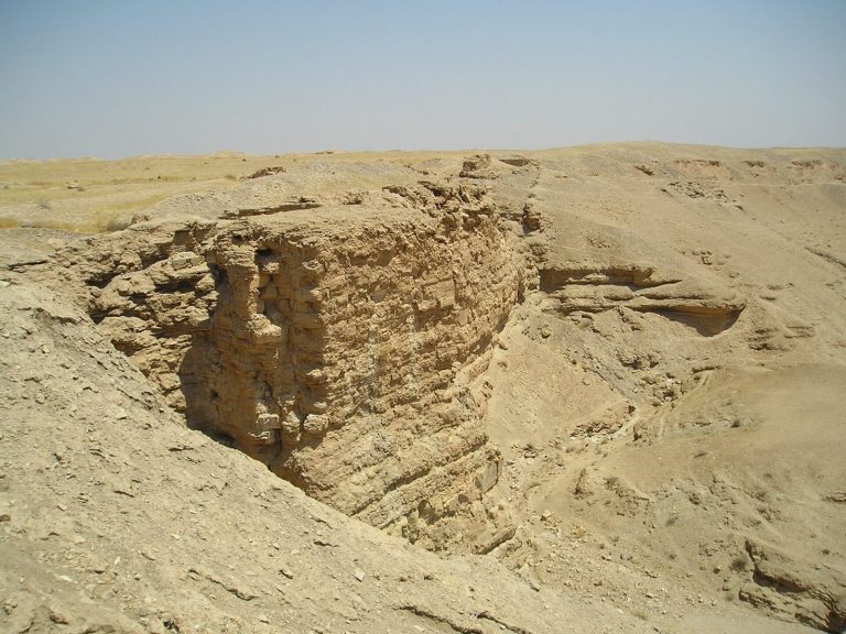 Dura Europos: Hellenistic Fortress and Roman Frontier City