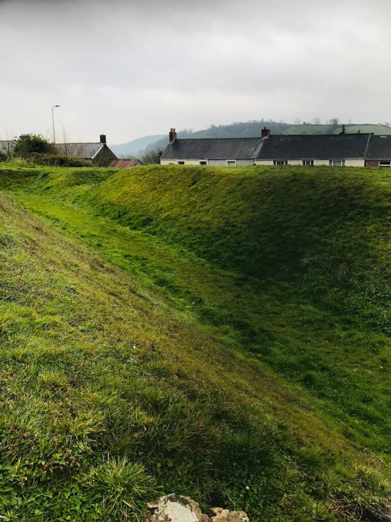 Moridunum Roman Amphitheatre: A Roman Arena at Carmarthen 5 Moridunum Roman Amphitheatre