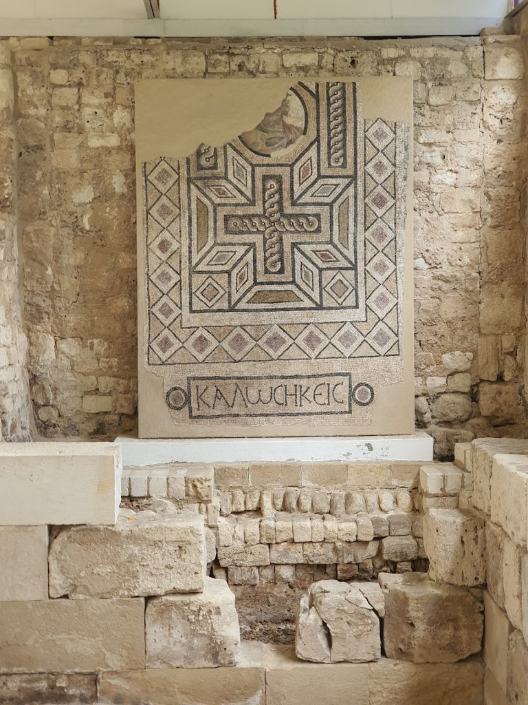 Roman Villa of the Birds: An Early Roman Residence in Alexandria 2 Roman Villa of the Birds