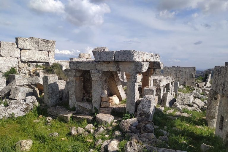 Qirqbize: An Early Byzantine Settlement and House Church in Syria
