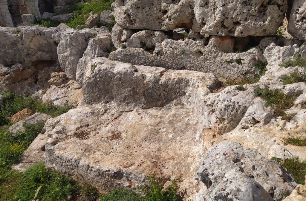 Qirqbize: An Early Byzantine Settlement and House Church in Syria 4 Qirqbize
