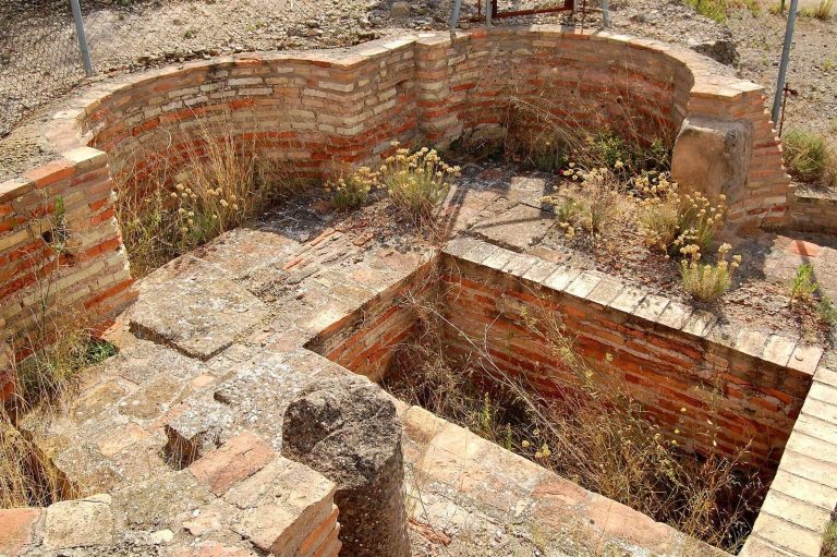 Mausoleum of La Torrecilla: A Late Roman Funerary Site near Corella, Spain