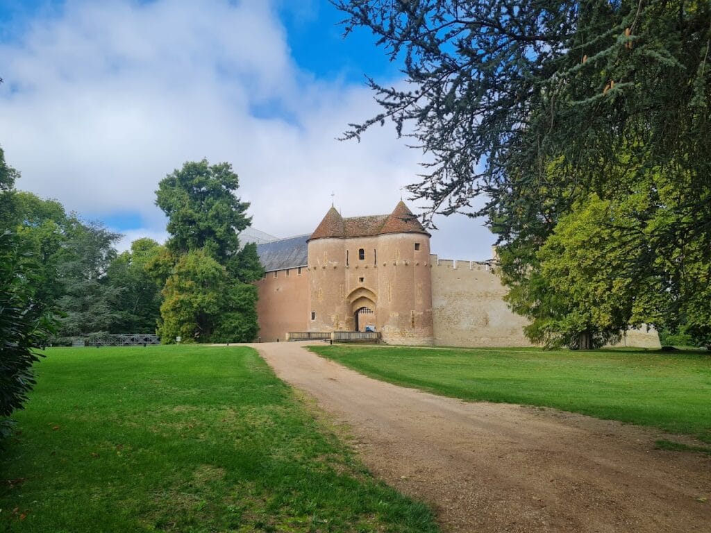 Castle of Ainay-le-Vieil: A Historic Fortress and Residence in France 4 Castle of Ainay-le-Vieil