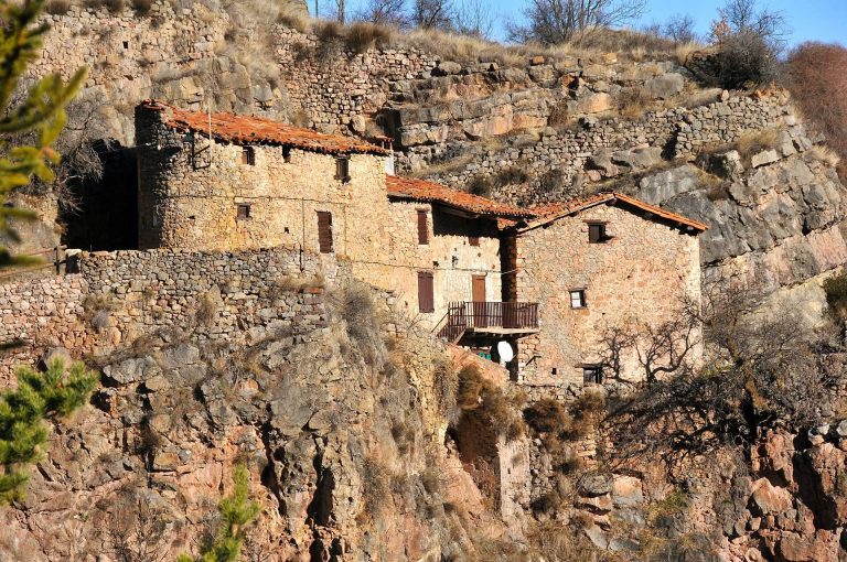Querforadat Castle: A Medieval Territorial Castle in Catalonia