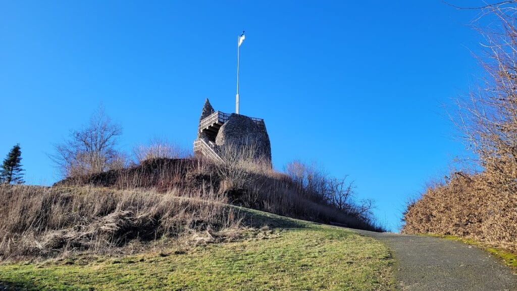 Burg Eversberg: A Medieval Castle Ruin in Meschede, Germany 4 Burg Eversberg