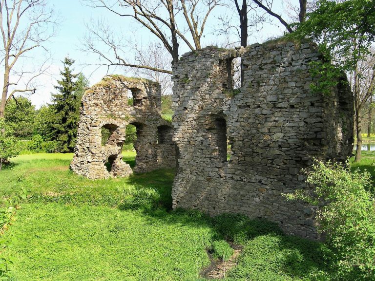 Kouty Castle: A Fourteenth-Century Fortified Residence in Czechia