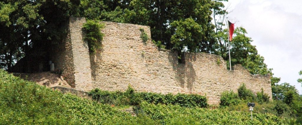 Burg Neuwolfstein: A Ruined Hill Castle in Germany 1 Burg Neuwolfstein