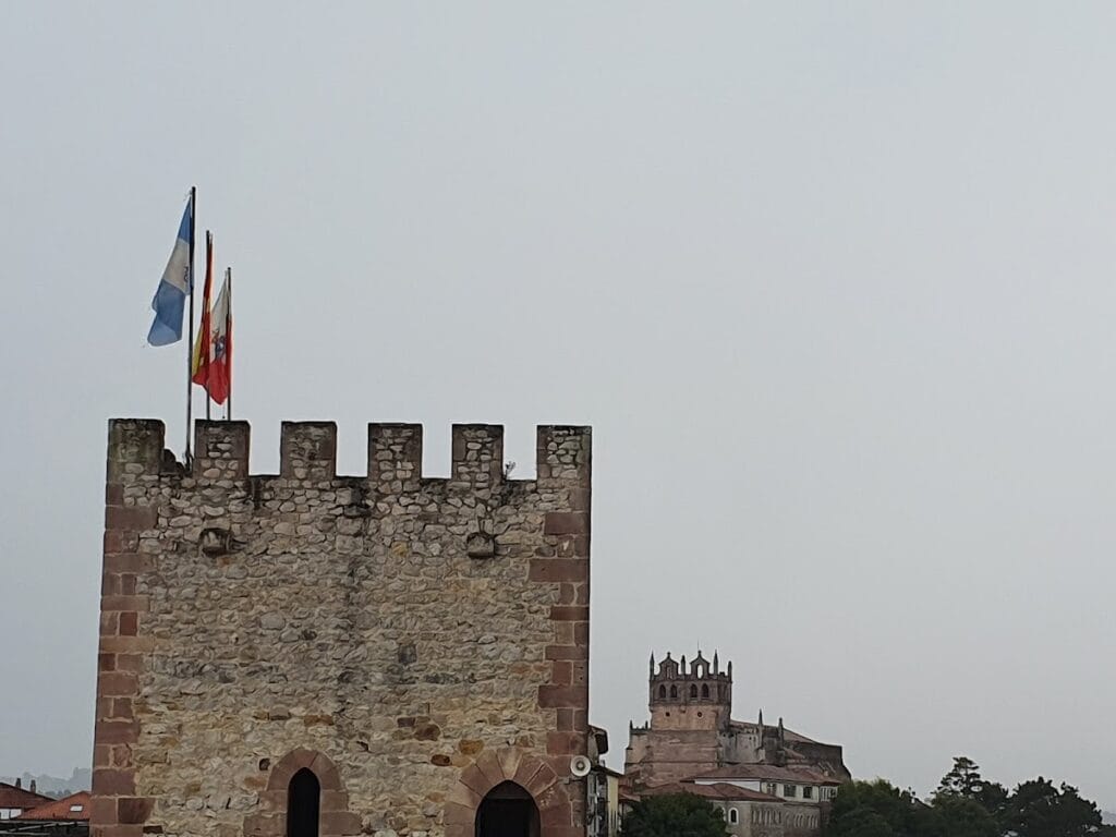 Castillo de San Vicente de la Barquera