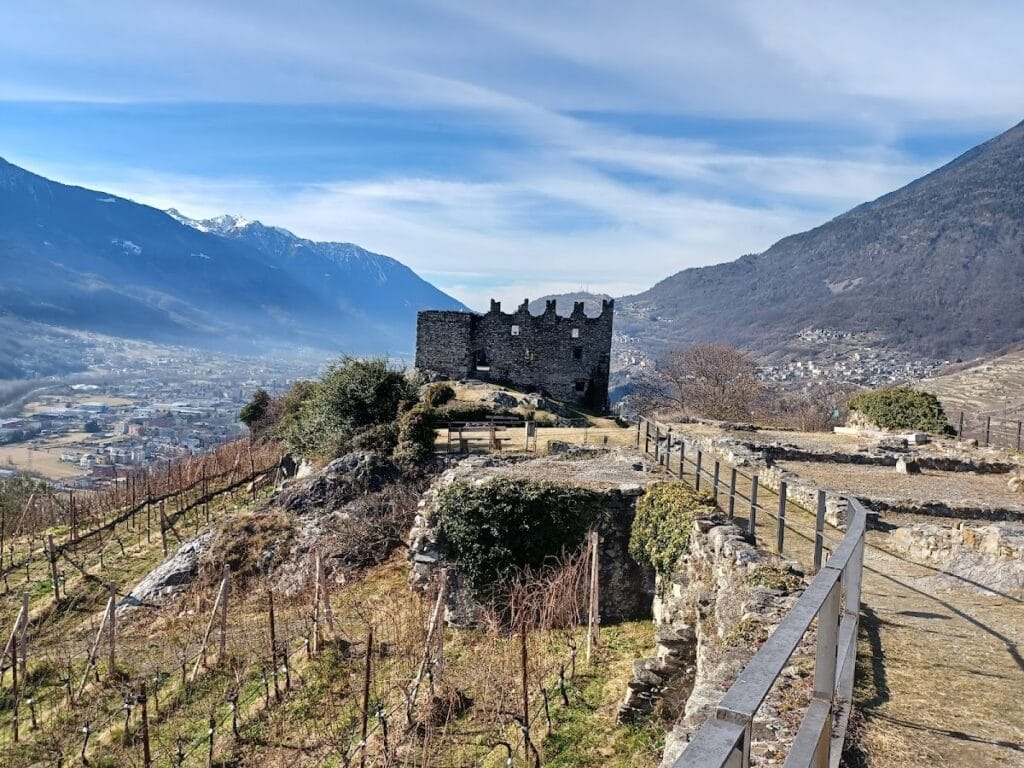 Castello Grumello: A Medieval Castle in Montagna in Valtellina, Italy 4 Castello Grumello