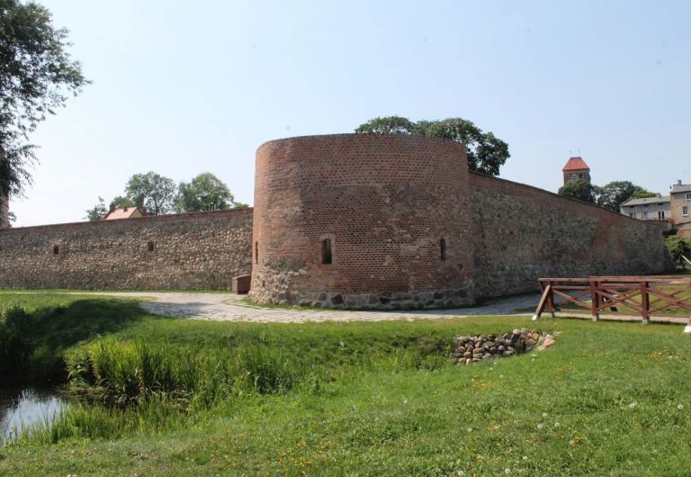 Castle in Lubawa: Episcopal Residence and Gothic Fortress in Poland